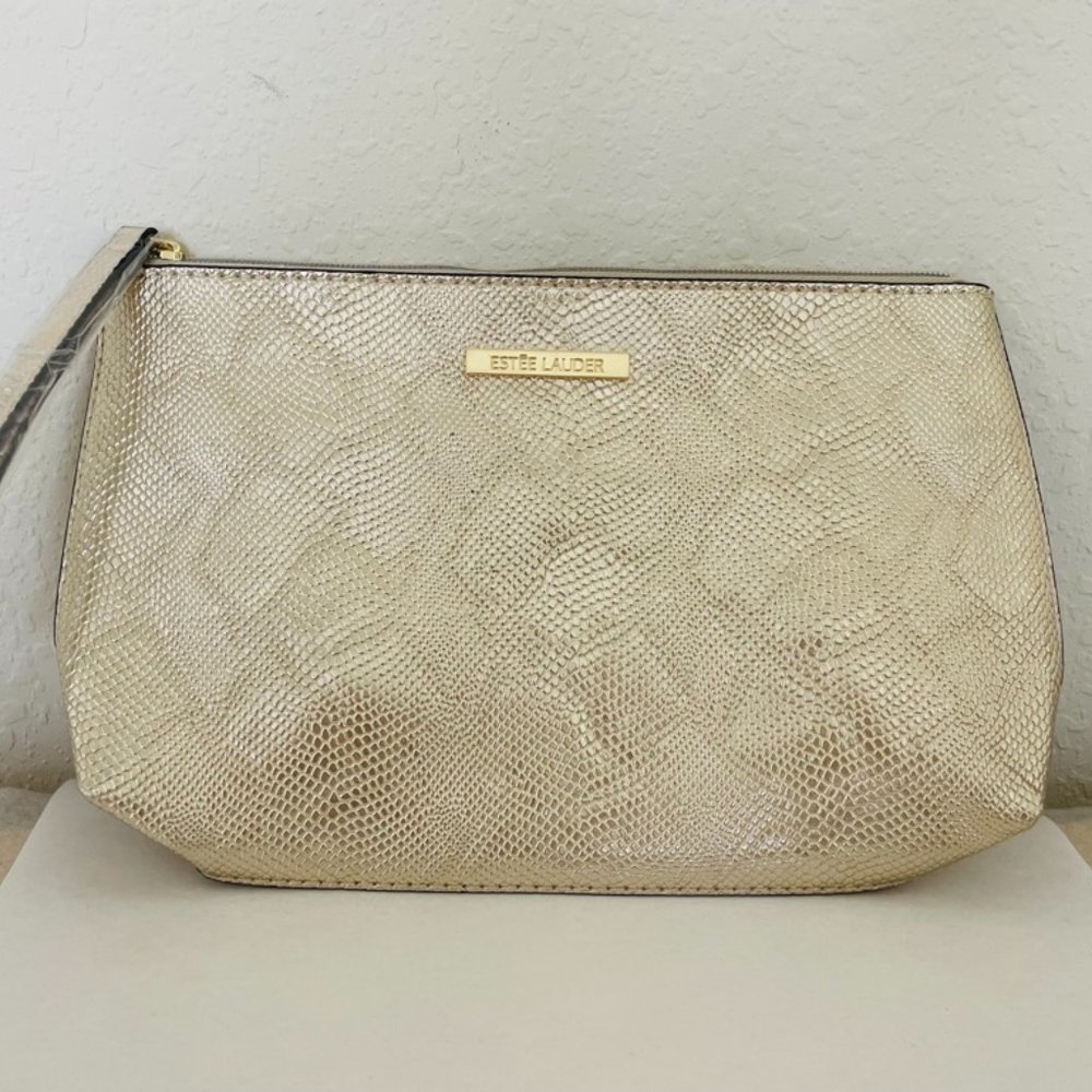 🌟 NEW 🌟Pretty Estee Lauder Gold Wristlet